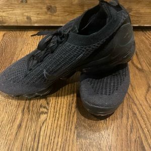 Nike Vapor MAX size 9 black